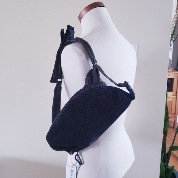 Lululemon NWT All Hours Belt Bag - Olive/Black O/S - Picture 11 of 11